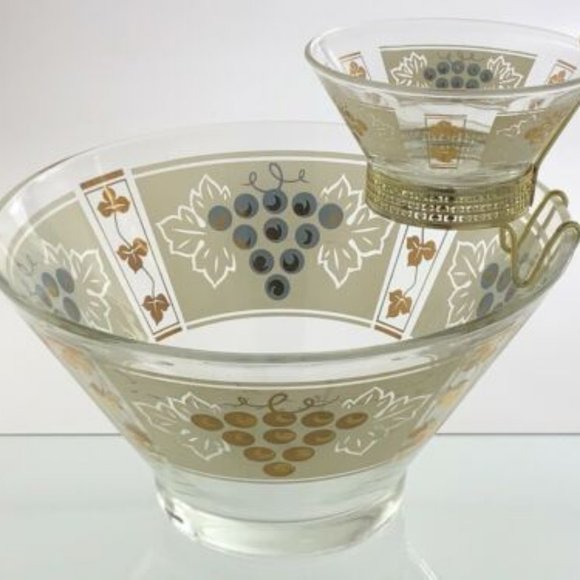 Anchor Hocking Other - Mid Century Modern Chip and Dip Bowl Golden Grape Vine Set